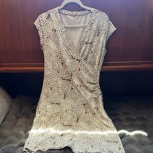 Athleta Cream and Brown Patterned Top